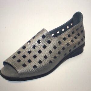 Arche Metallic Gray Leather Cutout Flats Peep Toe Drick Shoes.41/10